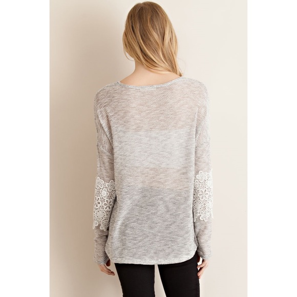 ••PERSONAL ITEM••Cut & Sew Lace Knit Sweater - Picture 3 of 4