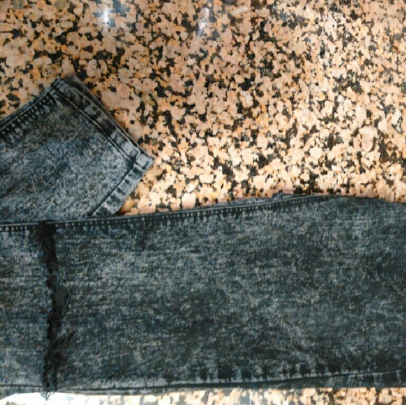 H&M Jeans - Picture 2 of 4