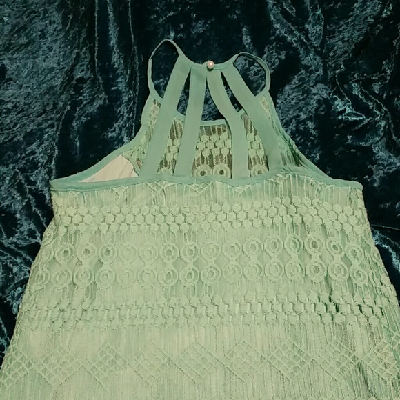 Turquoise lace tank - Picture 2 of 2