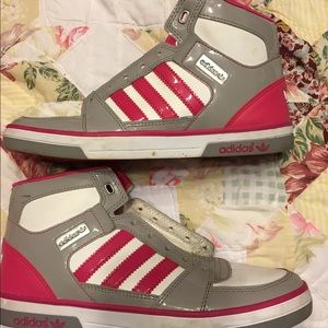 Adidas tennis shoes.