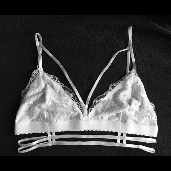 Strappy caged white floral bralette - Picture 4 of 4