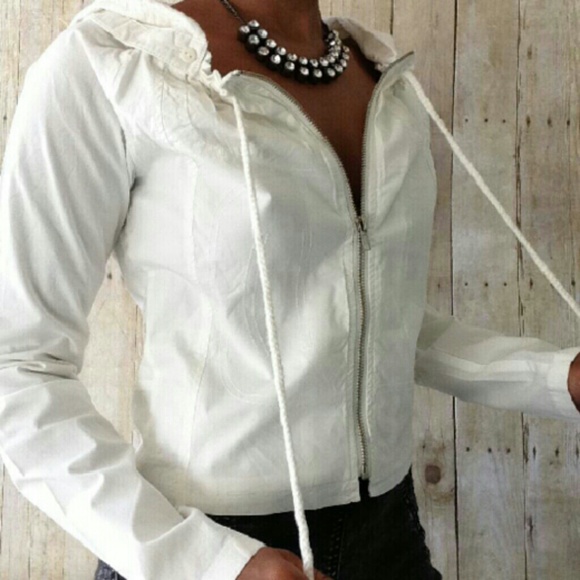 Cropped ZipUp Jacket - Picture 2 of 4