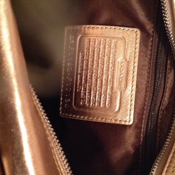 Authentic Coach - Picture 2 of 4