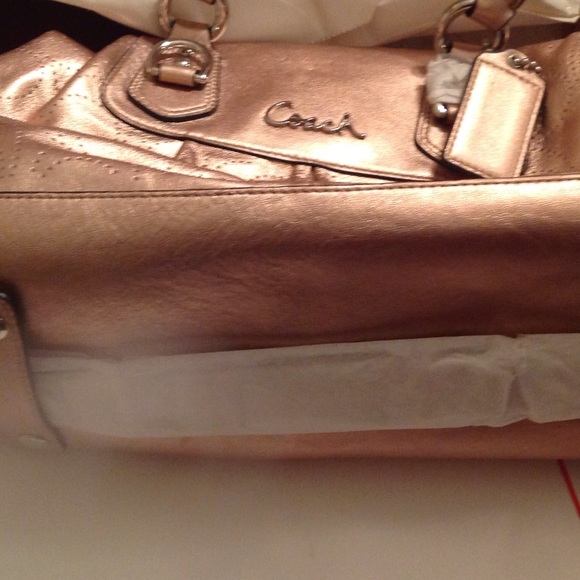 Authentic Coach - Picture 3 of 4