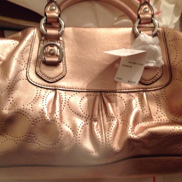 Authentic Coach - Picture 4 of 4