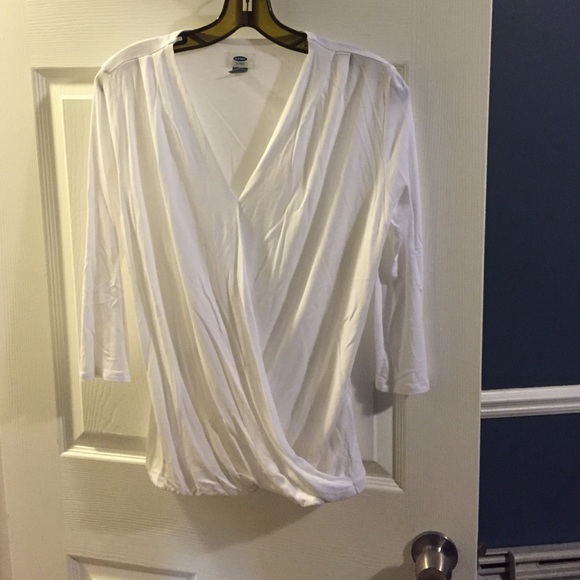 Old navy surplus wrap top white small
