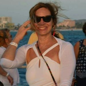 Meet your Posher, Julie