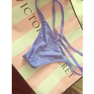 2 VICTORIA SECRET V-String Thongs