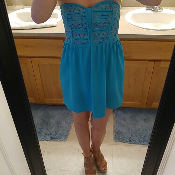 Nwt Staring at Stars embroidered turquoise dress size small