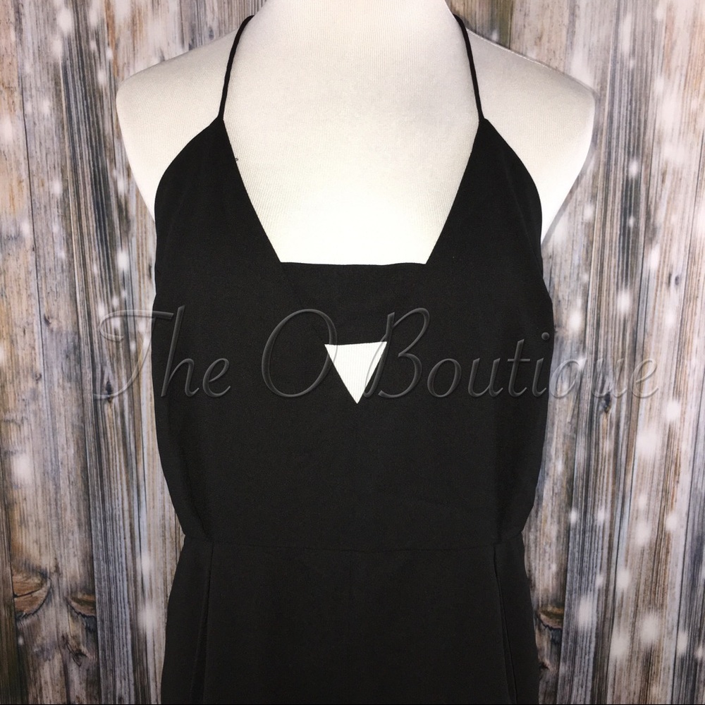 🎉CLEARANCE🎉 Spaghetti Strap Plunging Jumpsuit - Picture 2 of 3