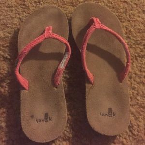 Sanuk flip flops
