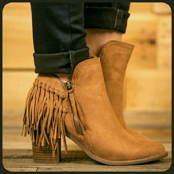 BOTIQUE Shoes - 👢SUEDE BOOTIES👢 - 📦NIB📦