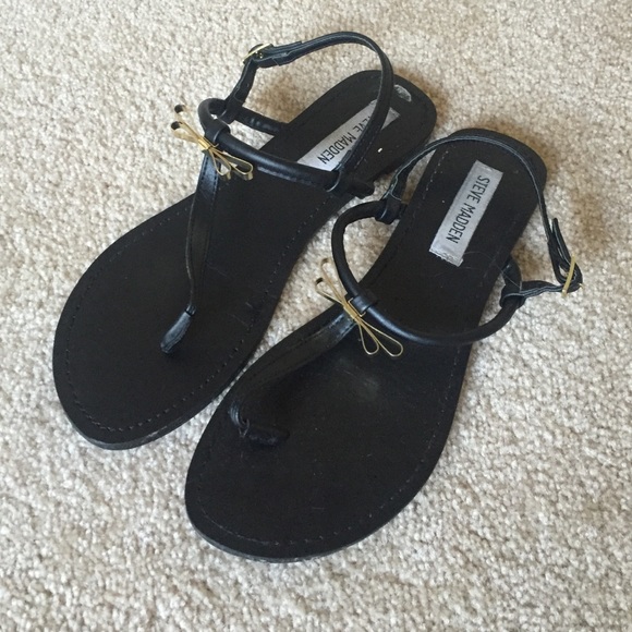 Steve Madden Daisey Black T Strap Sandals