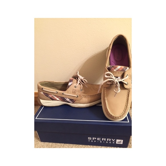 Size 7.5 Sperry Top-Sider boat shoes - Picture 2 of 3