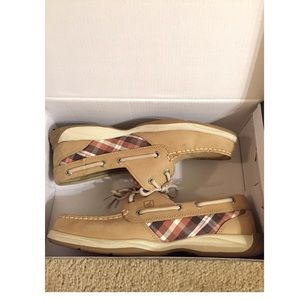 Size 7.5 Sperry Top-Sider boat shoes