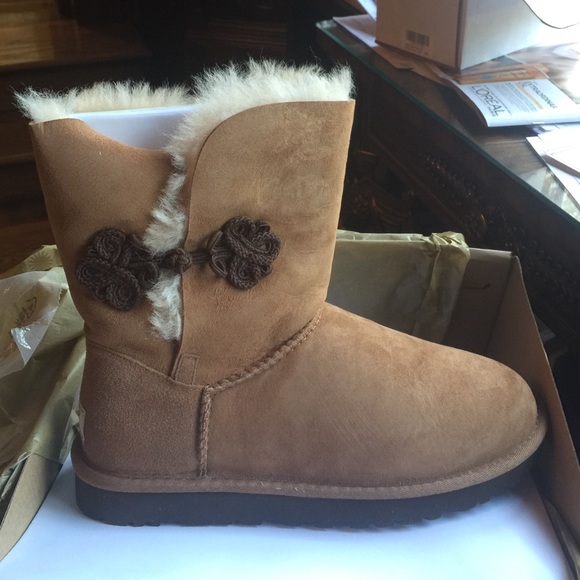 Shoes - Ugg Bailey boots