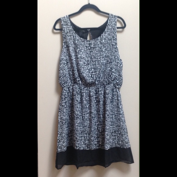 💜25%OFF BUNDLES💜Obsidian Dress-LIMITED QTYS - Picture 4 of 4