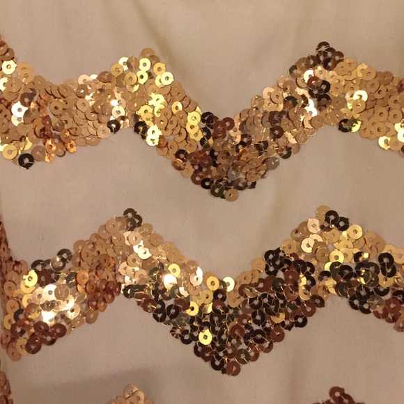 Gold chevron tank - Picture 2 of 4