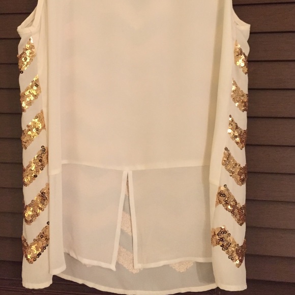 Gold chevron tank - Picture 4 of 4