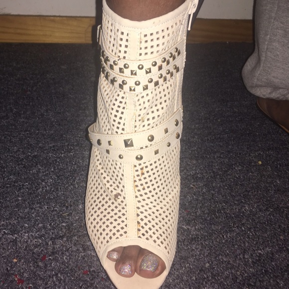 Cream booties - Picture 2 of 4