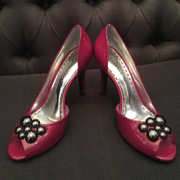 Gianni Bini Stunning Heels 🦋