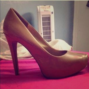 Jessica Simpson Nude Heels