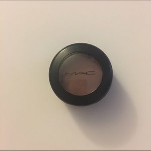 Mac Single Shadow in "Haux"