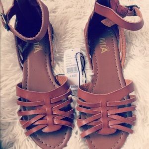 Mexican inspired sandals. Huaraches.