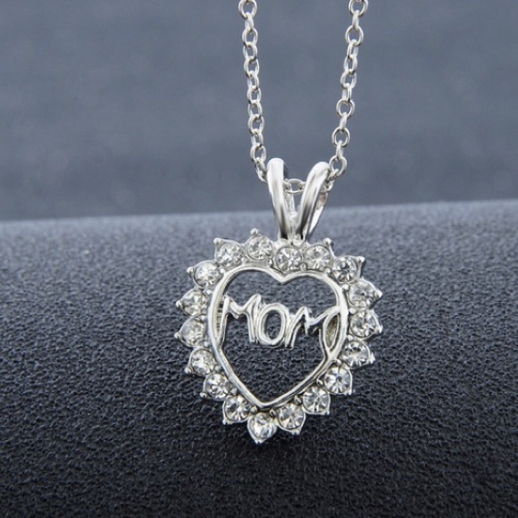 MOM 💛 Crystal Pendant Necklace💎