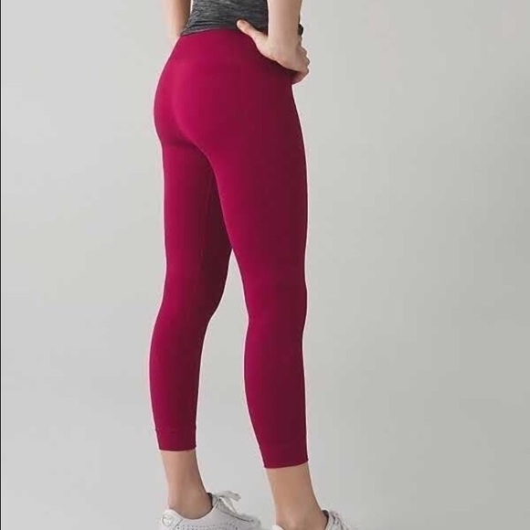 Lululemon Zone In leggings. RARE COLOR