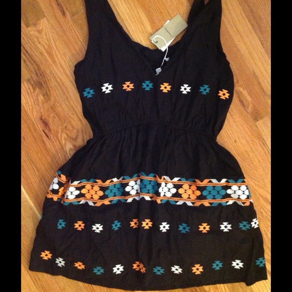 Short Dress by Freeway - Picture 2 of 3