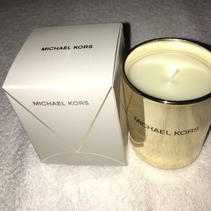 NIB Michael Kors Candle ( floral scent see photo)