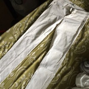 Abercrombie & Fitch white skinny jeans