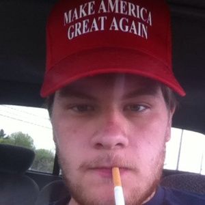 Meet your Posher, Cosmo