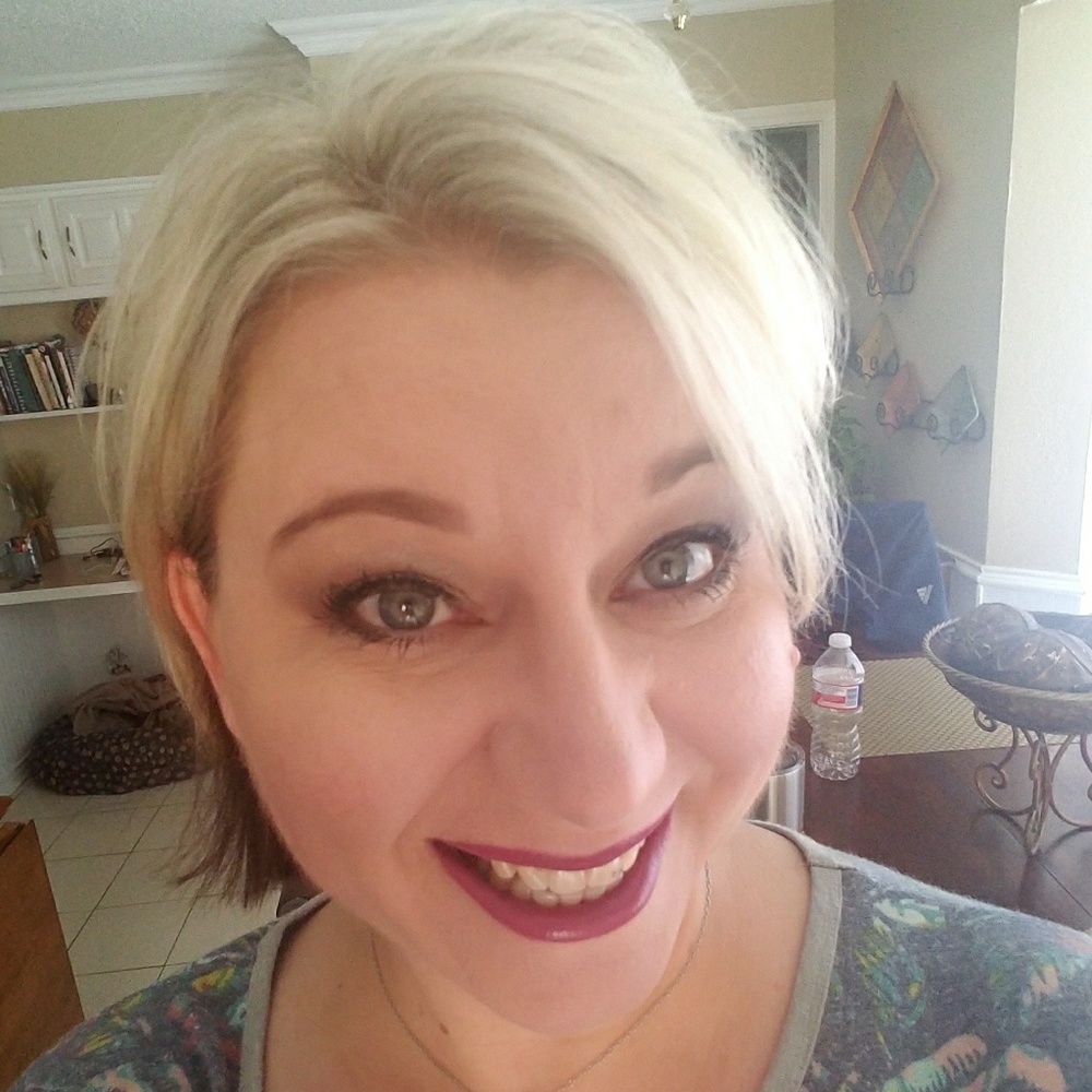 Meet your Posher, Lydia