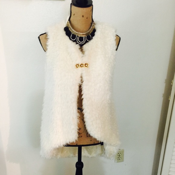 Nice  new white jacket 👌😍