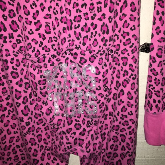 One piece sleepwear Victoria secret.