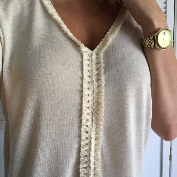 SOLD▪️Oatmeal Fringe Linen-Blend V-Neck - Picture 2 of 4