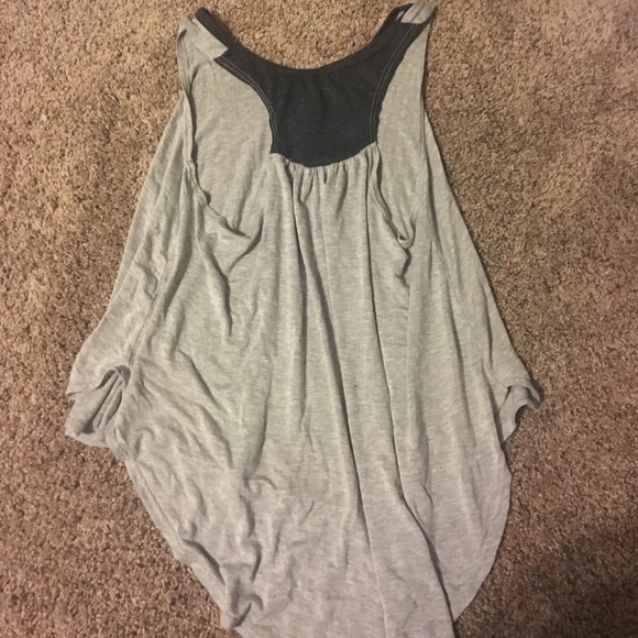 Gray tank top - Picture 2 of 3