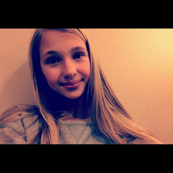 Meet your Posher, Paige - Picture 1 of 1