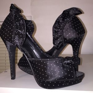 Silky Ruffled Polka-dot high heels!