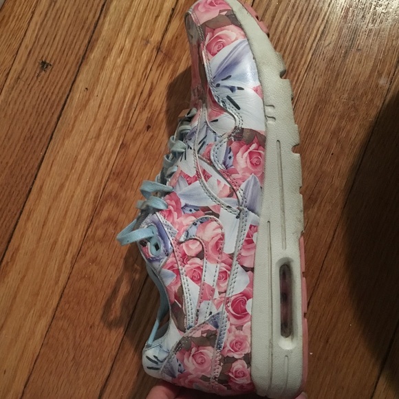 Nike Air Max Paris City Collection