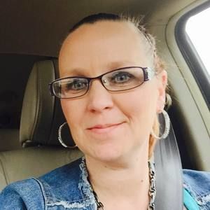 Meet your Posher, Stacie