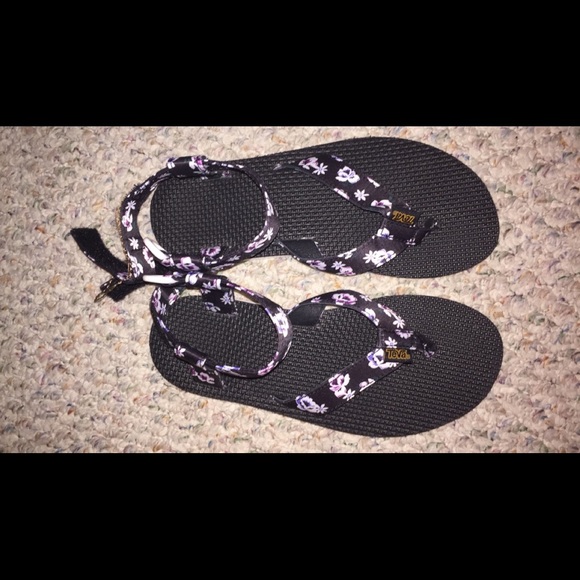 Floral flip flop Tevas