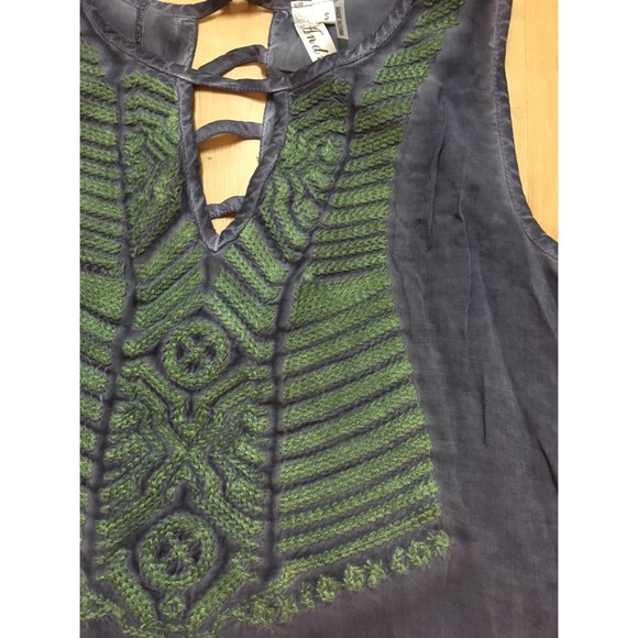 Andrée Blue - Blue Tank w/ Turquoise Embroidery - Picture 3 of 4
