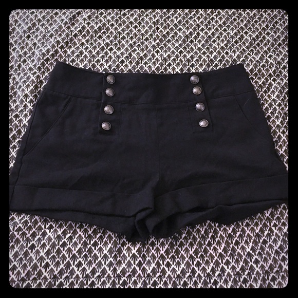 Black mid rise shorts