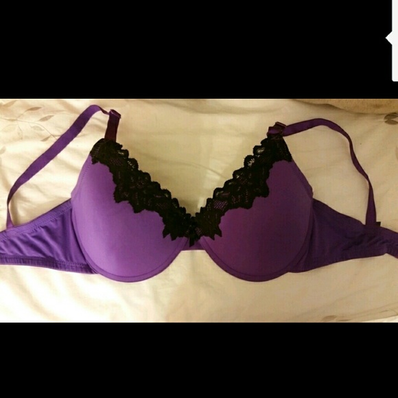 Never worn purple & black lace bra 38DD