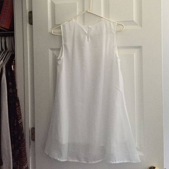 Woman's lace crochet sleeveless white mini dress S - Picture 3 of 4