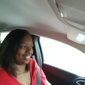 Meet your Posher, Traci