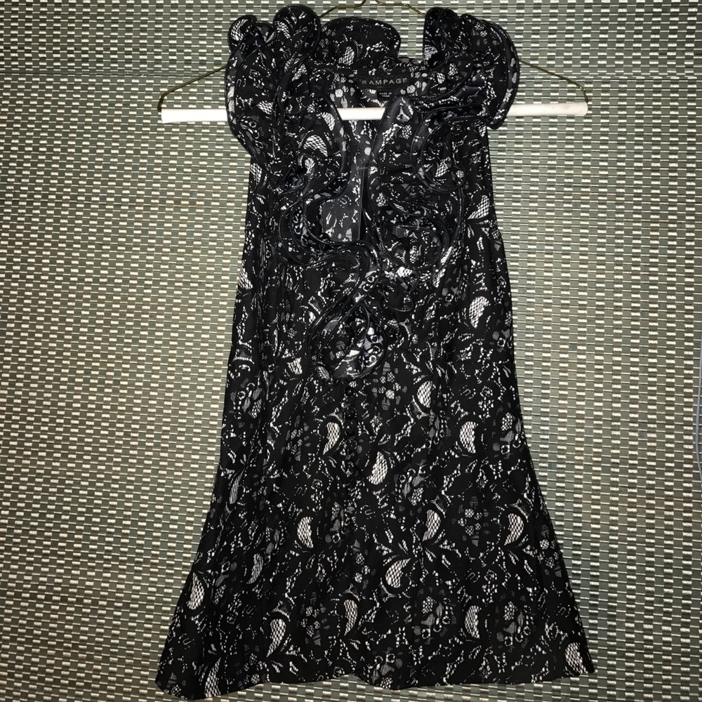 NEW Rampage sleeveless top